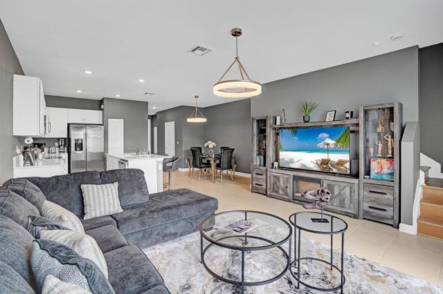 226 SE Woodbark Street, Port St Lucie, FL 34984