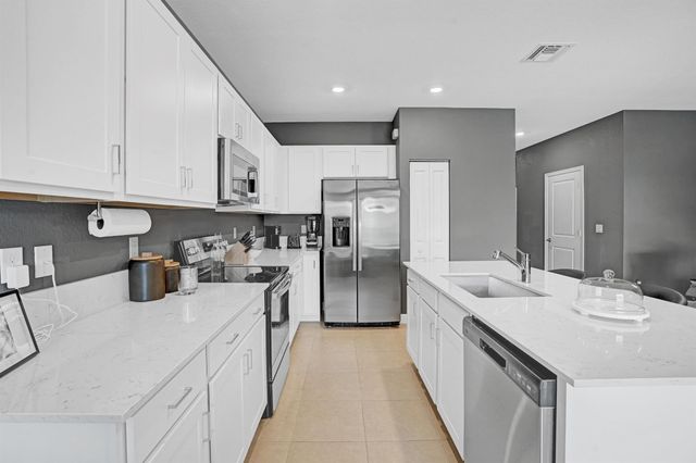 226 SE Woodbark Street, Port St Lucie, FL 34984