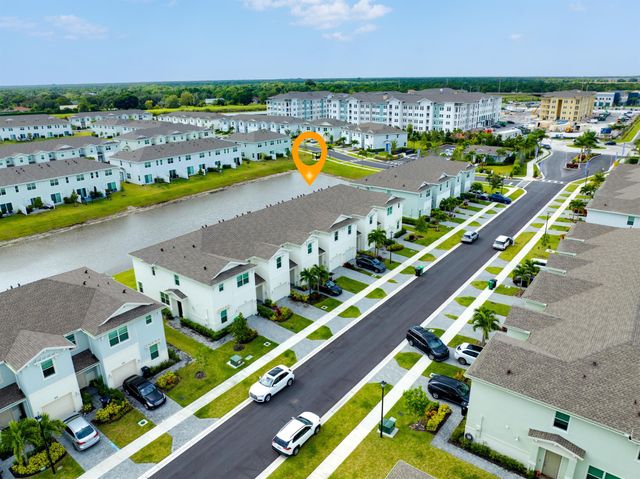 226 SE Woodbark Street, Port St Lucie, FL 34984