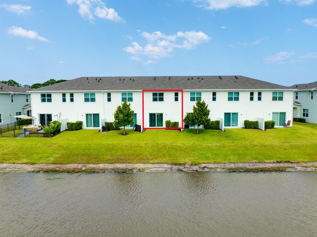 226 SE Woodbark Street, Port St Lucie, FL 34984