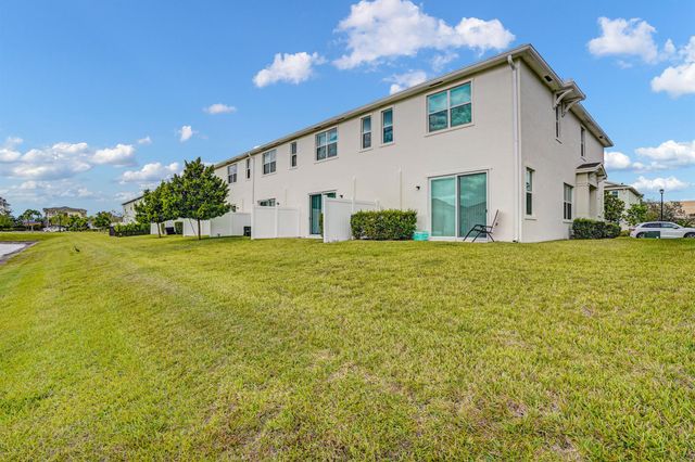 226 SE Woodbark Street, Port St Lucie, FL 34984