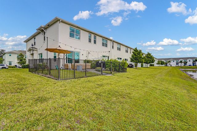 226 SE Woodbark Street, Port St Lucie, FL 34984