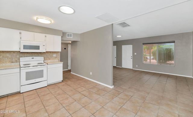 1127 S UNA Avenue, Tempe, AZ 85281