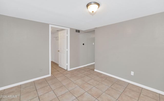 1127 S UNA Avenue, Tempe, AZ 85281