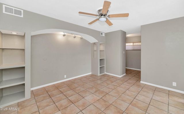 1127 S UNA Avenue, Tempe, AZ 85281