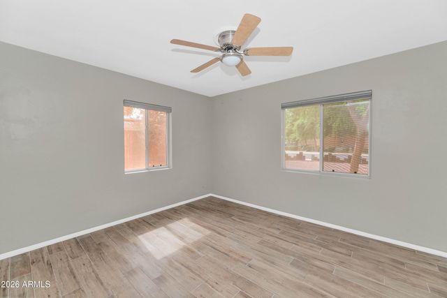 1127 S UNA Avenue, Tempe, AZ 85281
