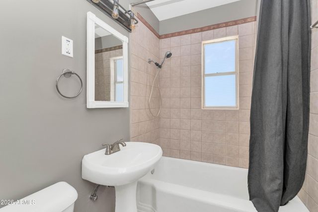 1127 S UNA Avenue, Tempe, AZ 85281