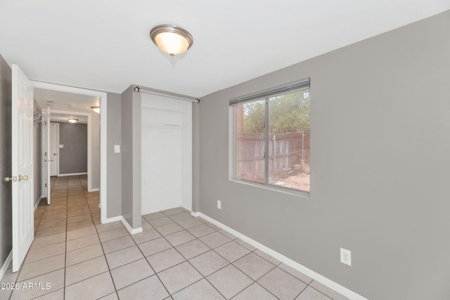 1127 S UNA Avenue, Tempe, AZ 85281