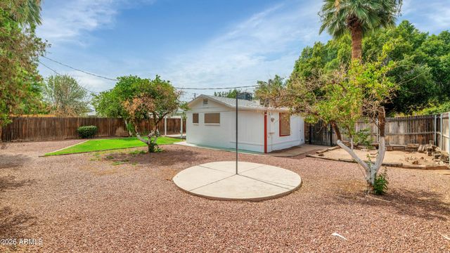 1127 S UNA Avenue, Tempe, AZ 85281