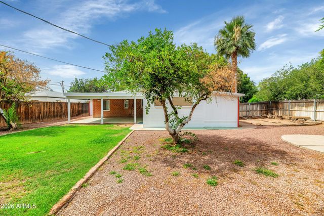 1127 S UNA Avenue, Tempe, AZ 85281
