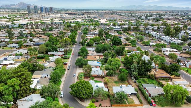 1127 S UNA Avenue, Tempe, AZ 85281