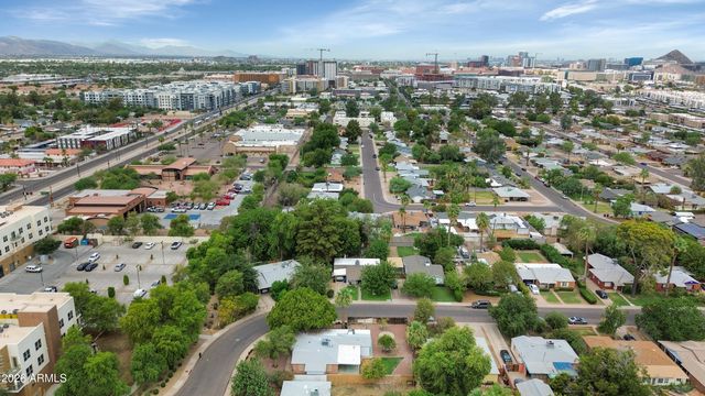 1127 S UNA Avenue, Tempe, AZ 85281