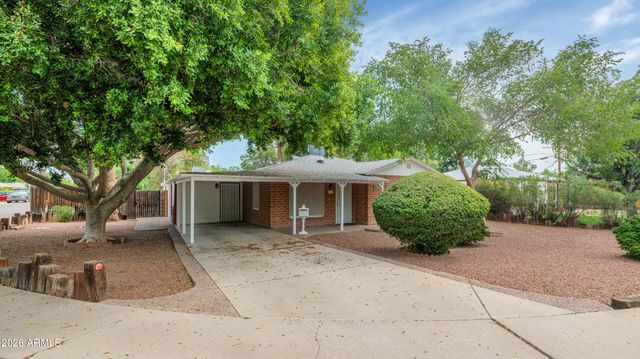 1127 S UNA Avenue, Tempe, AZ 85281