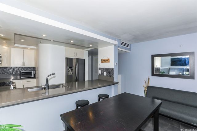 1888 Kalakaua Avenue 1100, Honolulu, HI 96815