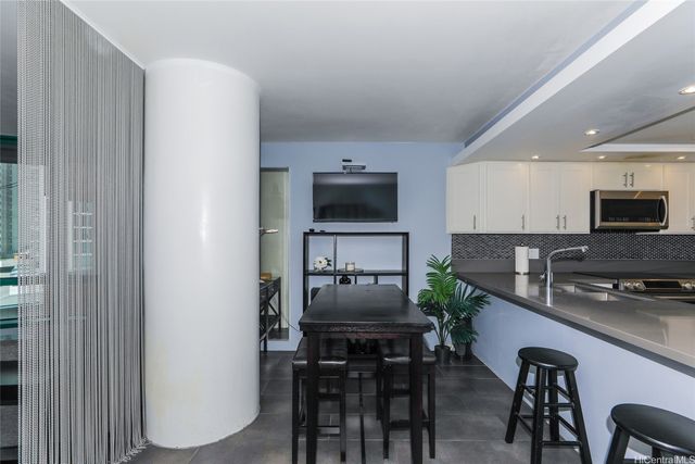 1888 Kalakaua Avenue 1100, Honolulu, HI 96815