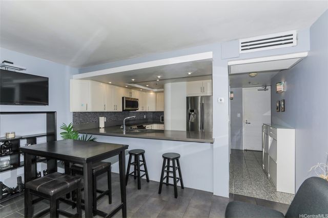 1888 Kalakaua Avenue 1100, Honolulu, HI 96815