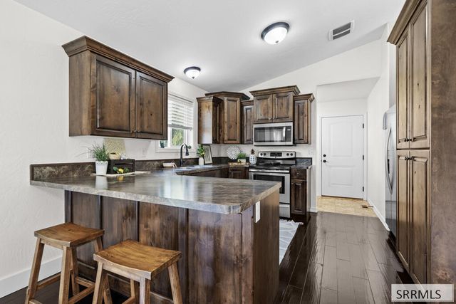 5461 E Elliott Street, Iona, ID 83427