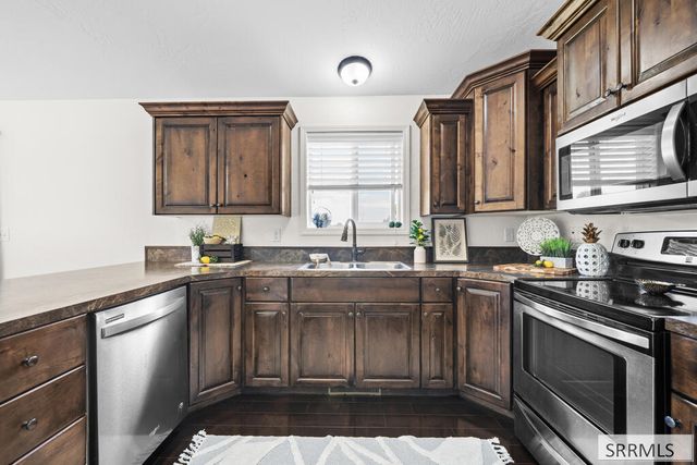 5461 E Elliott Street, Iona, ID 83427
