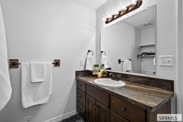 5461 E Elliott Street, Iona, ID 83427