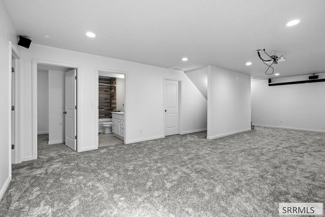 5461 E Elliott Street, Iona, ID 83427
