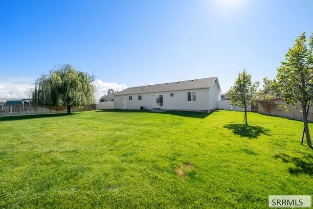 5461 E Elliott Street, Iona, ID 83427