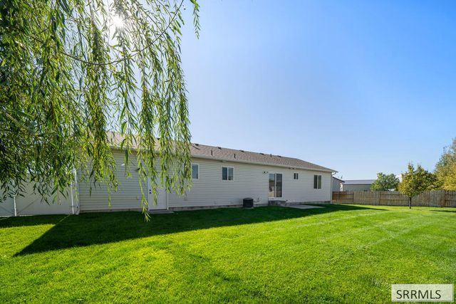 5461 E Elliott Street, Iona, ID 83427