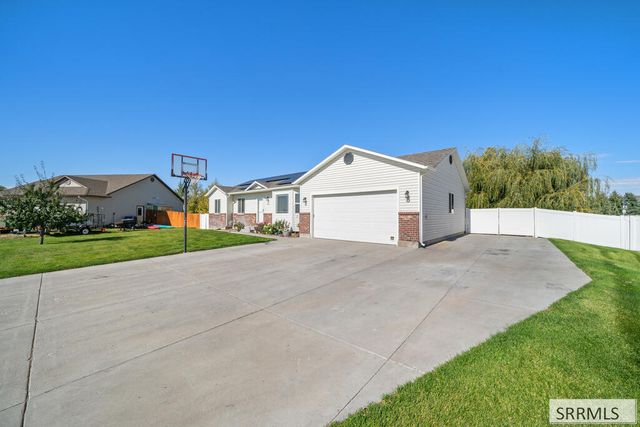 5461 E Elliott Street, Iona, ID 83427