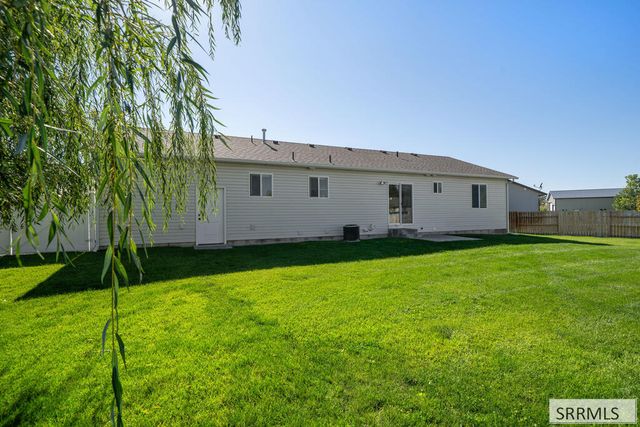 5461 E Elliott Street, Iona, ID 83427