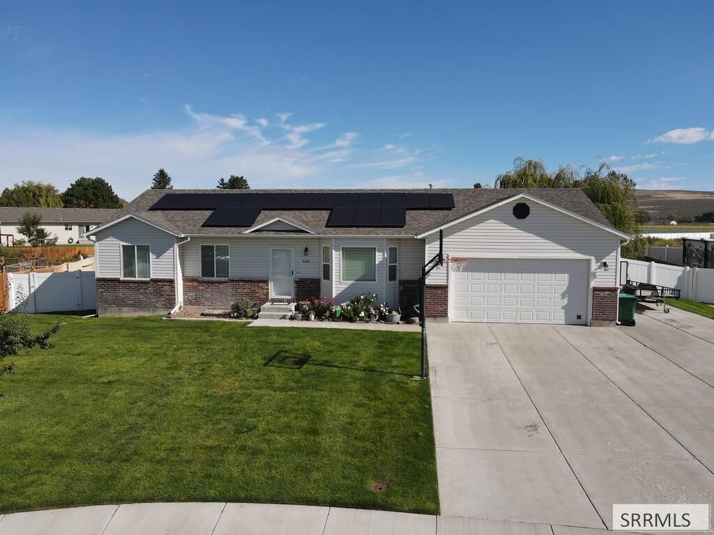 5461 E Elliott Street, Iona, ID 83427