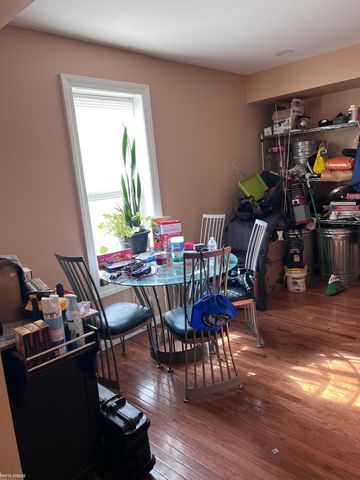 115 Robertson Street, Mount Clemens, MI 48043