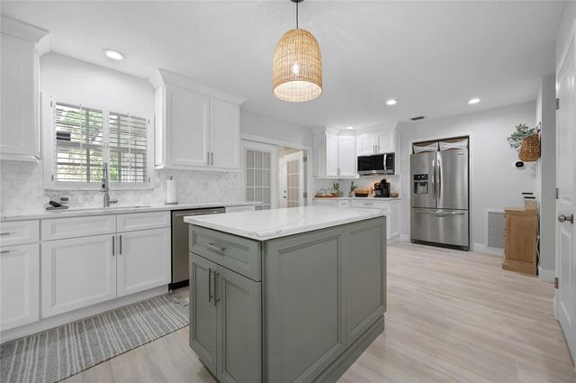 8108 12TH AVENUE NW, Bradenton, FL 34209
