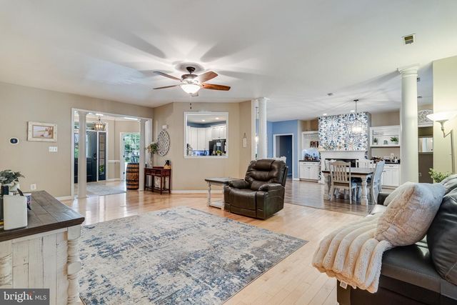 14855 KING CHARLES, Issue, MD 20645
