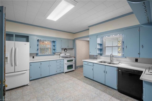 1412 Old Salisbury Road, Winston-salem, NC 27127