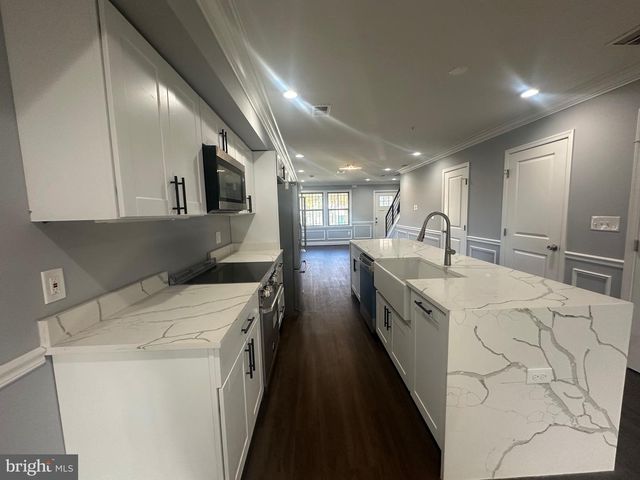 4401 HAYES ST NE, Washington, DC 20019