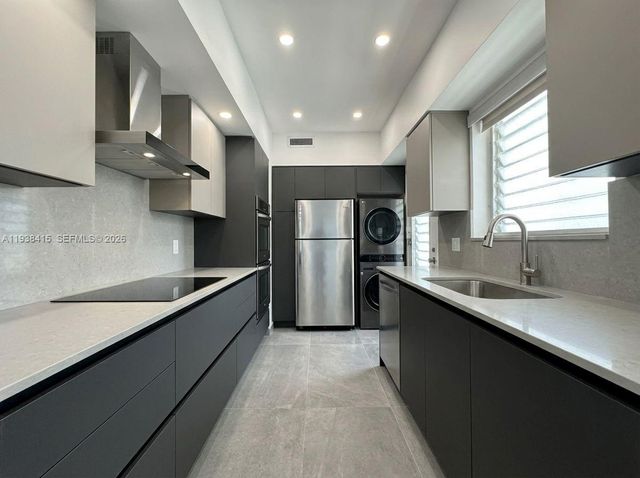 9101 E Bay Harbor Dr 406, Bay Harbor Islands, FL 33154