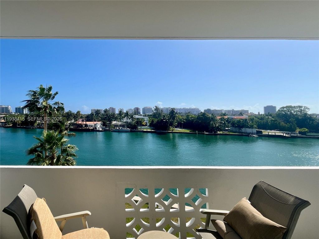 9101 E Bay Harbor Dr 406, Bay Harbor Islands, FL 33154