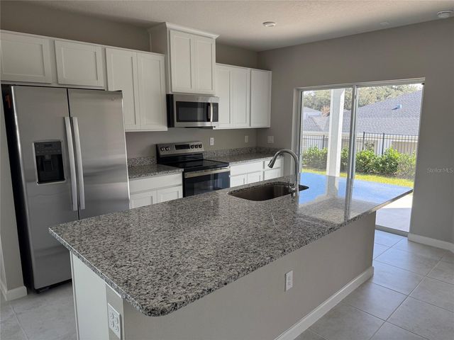 1200 PORT BLUE WAY, Lady Lake, FL 32159