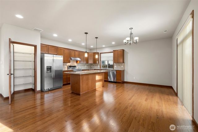 4617 167th Street SW, Lynnwood, WA 98037