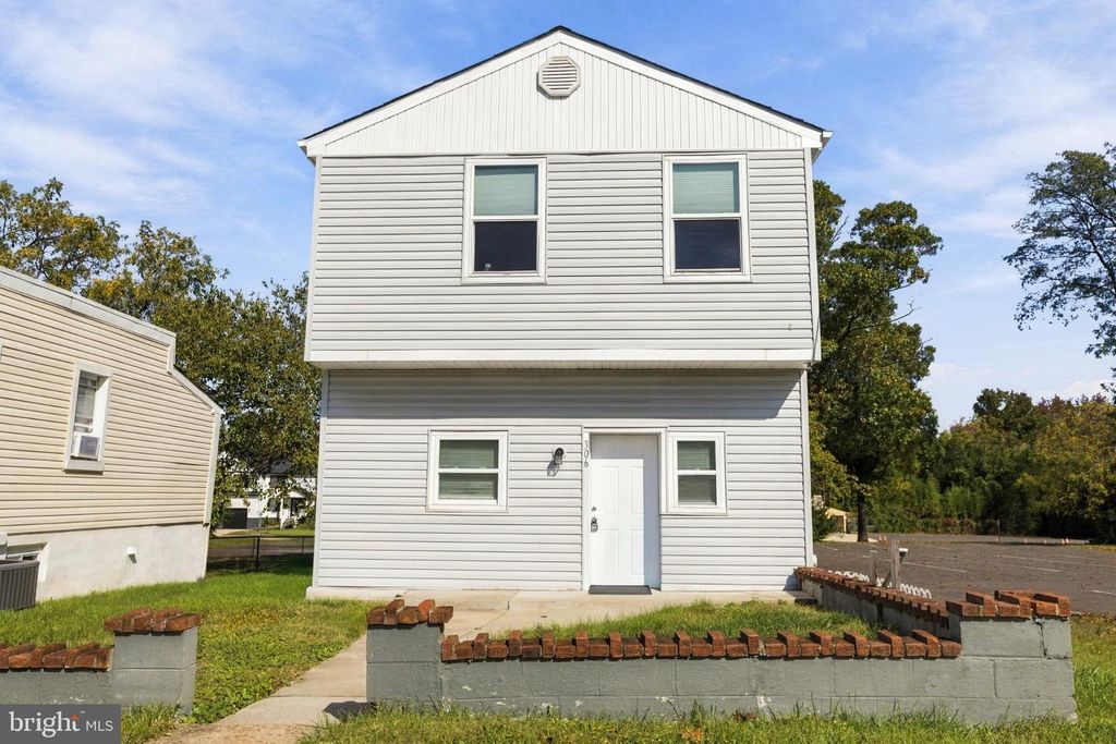 306 PARK AVE, WOODBURY, NJ 08096 — photo 2