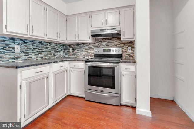 23 E OLEANDER DR, Mount Laurel, NJ 08054