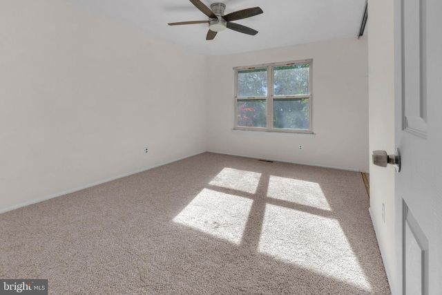 23 E OLEANDER DR, Mount Laurel, NJ 08054