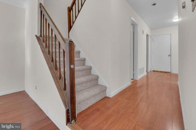 23 E OLEANDER DR, Mount Laurel, NJ 08054