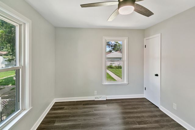 9516 Jackson Avenue, Brookfield, IL 60513