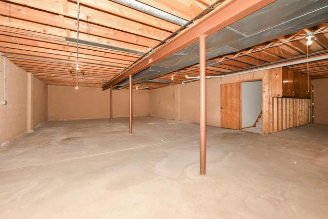 N5466 120 HIGHWAY, Burlington, WI 53105