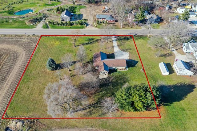 N5466 120 HIGHWAY, Burlington, WI 53105