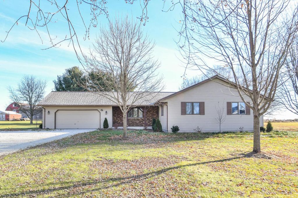 N5466 120 HIGHWAY, Burlington, WI 53105