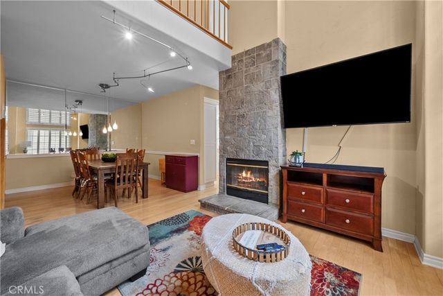 22371 Mission Circle, Chatsworth, CA 91311