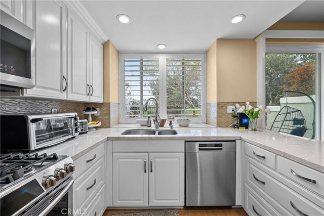 22371 Mission Circle, Chatsworth, CA 91311