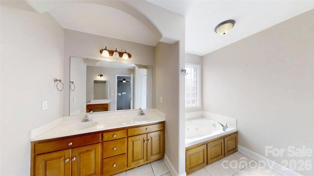 4240 Hunter Rhyne Road, Lincolnton, NC 28092