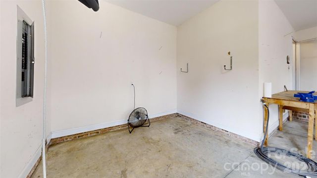 4240 Hunter Rhyne Road, Lincolnton, NC 28092